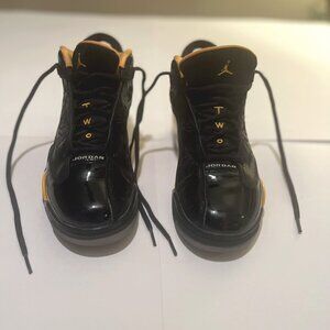 JORDAN DUBS BLACK AND YELLOW